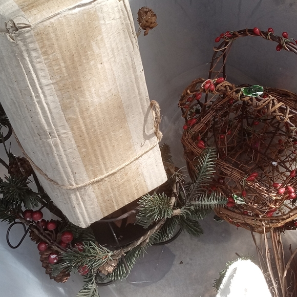 Fall Decor - Picture 4 of 4